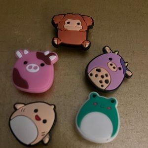 🐊3 sets $15 or $8 pack Squishmellow charms